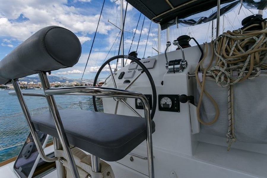 Lagoon 400 S2 - 4 + 2 cab. — photo 15
