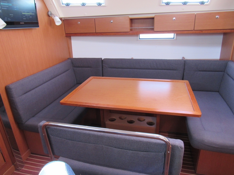 Bavaria Cruiser 40 — photo 10