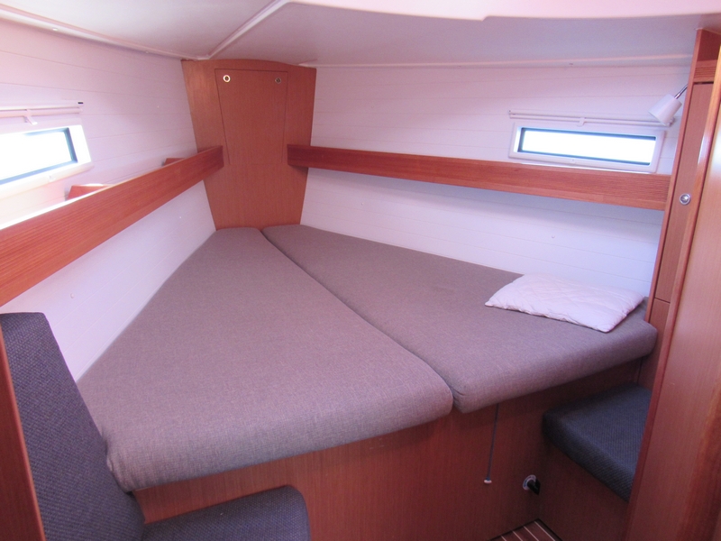 Bavaria Cruiser 40 — photo 12