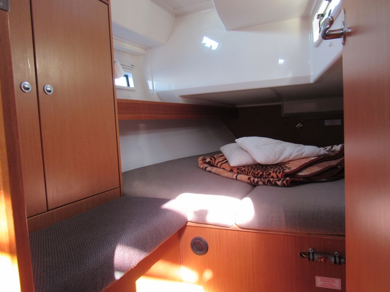 Bavaria Cruiser 40 — photo 13