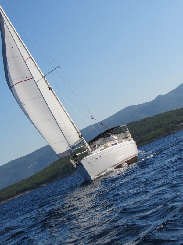 Bavaria 31 Cruiser — photo 4