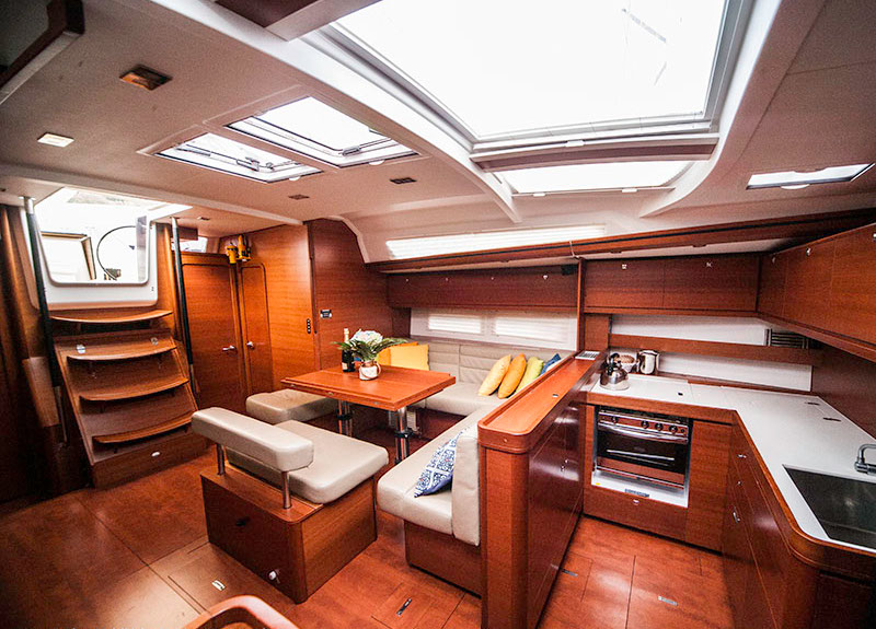 Dufour Exclusive 56 - 4 + 1 cab. — photo 20