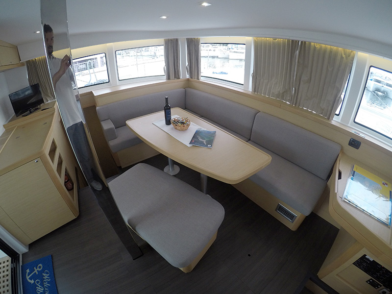 Lagoon 42 - 4 + 2 cab. — photo 5