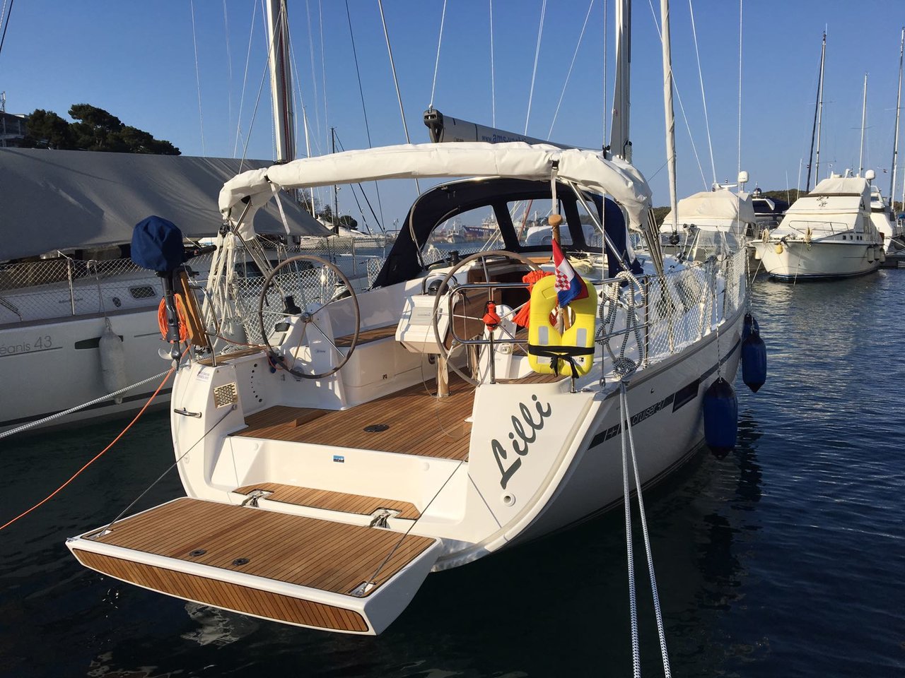 Bavaria Cruiser 37 - 3 cab. — photo 1