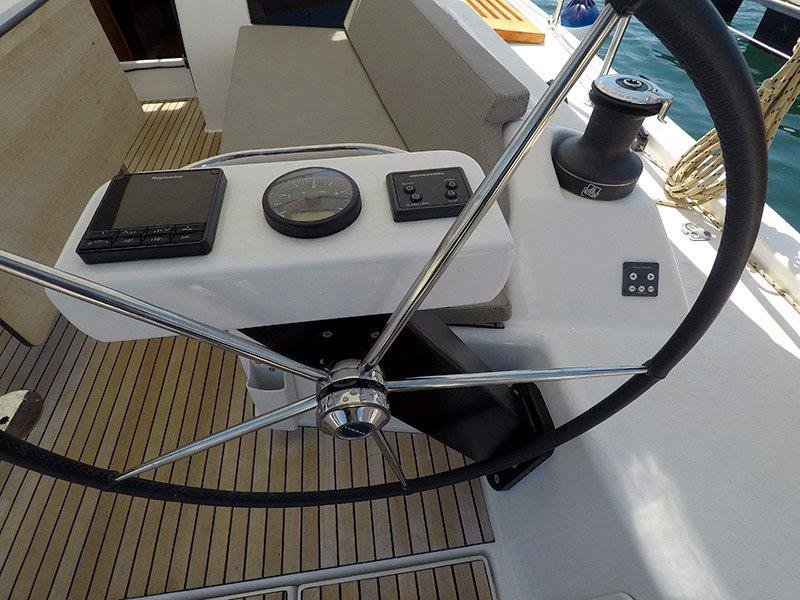 Dufour 430 GL — photo 7