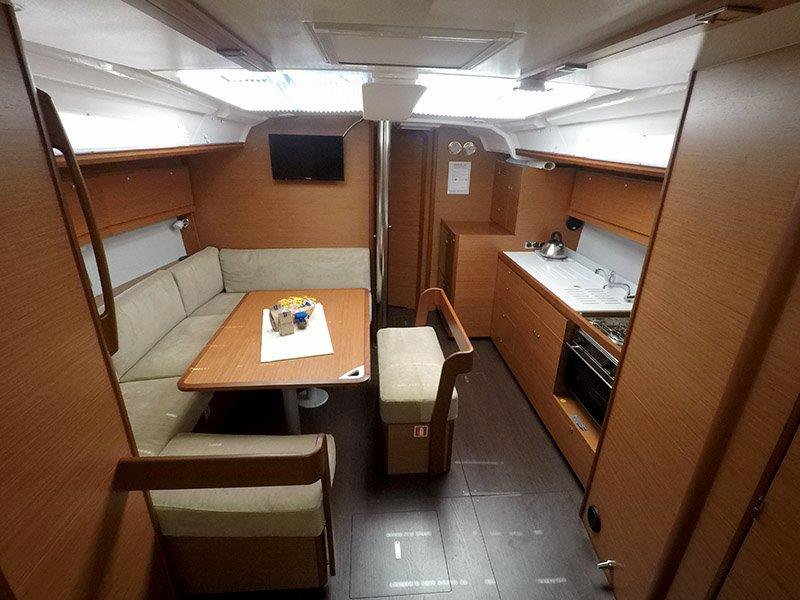 Dufour 430 GL — photo 14