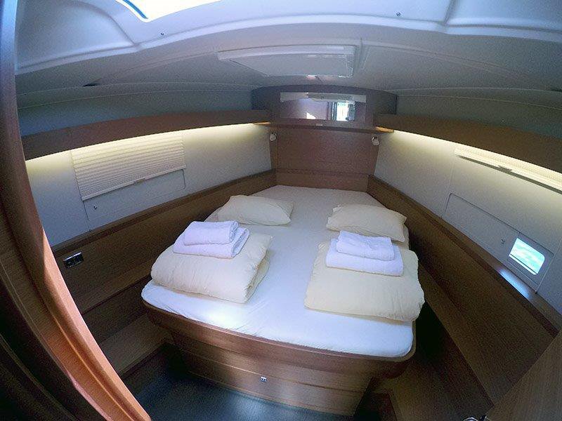 Dufour 430 GL — photo 22