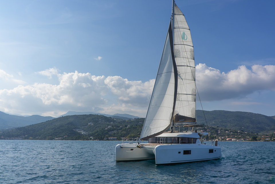 Lagoon 42 - 4 + 2 cab. — photo 6