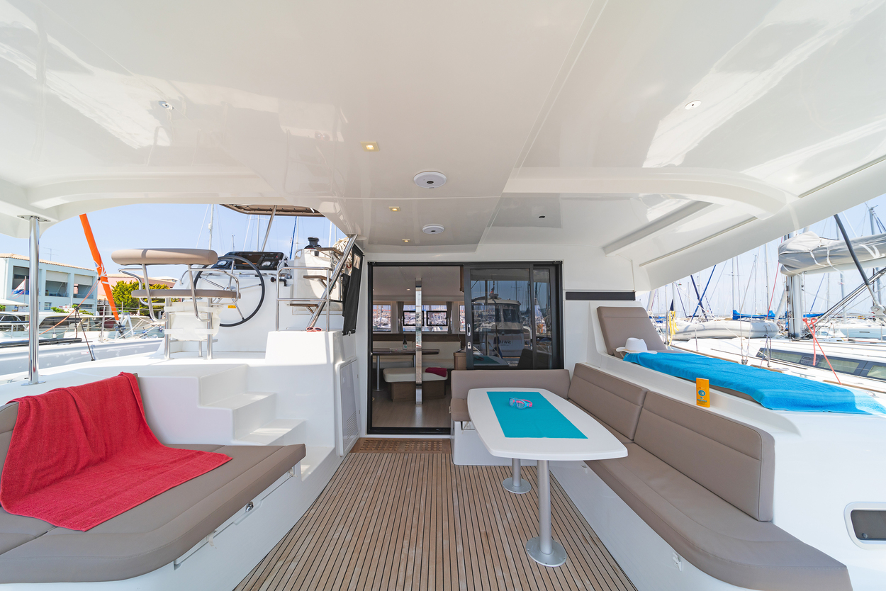 Lagoon 42 - 4 + 2 cab. — photo 11