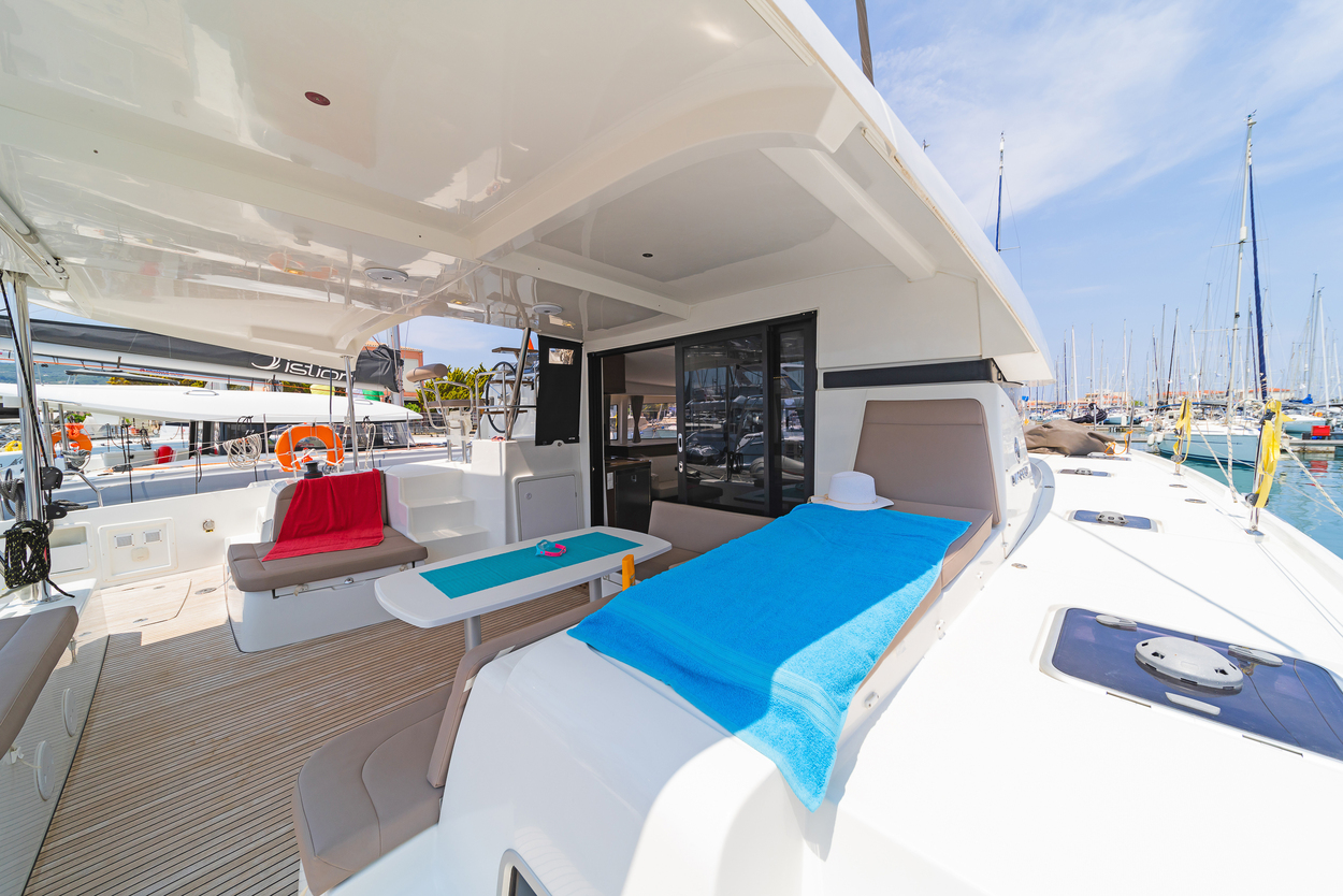 Lagoon 42 - 4 + 2 cab. — photo 12