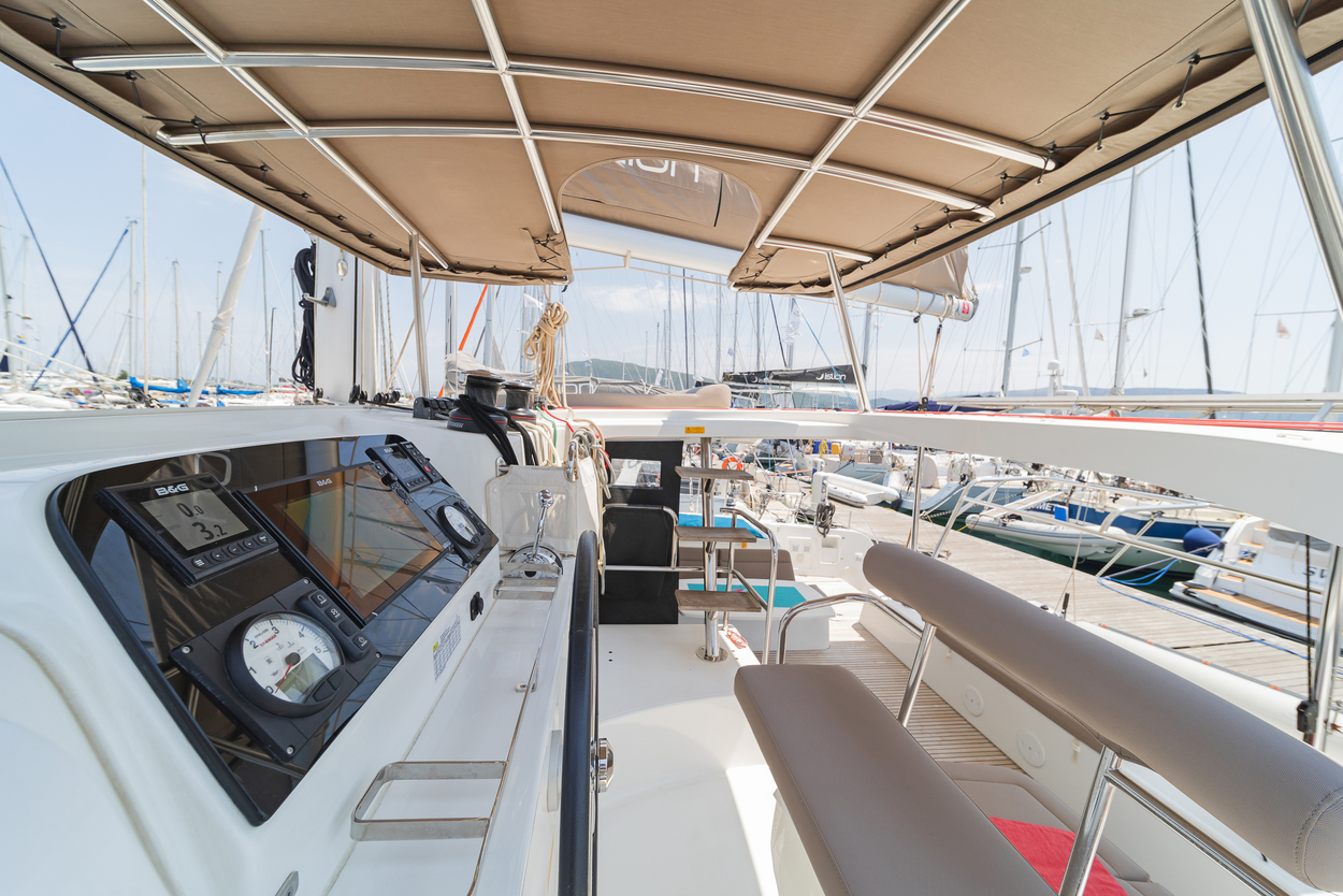 Lagoon 42 - 4 + 2 cab. — photo 14