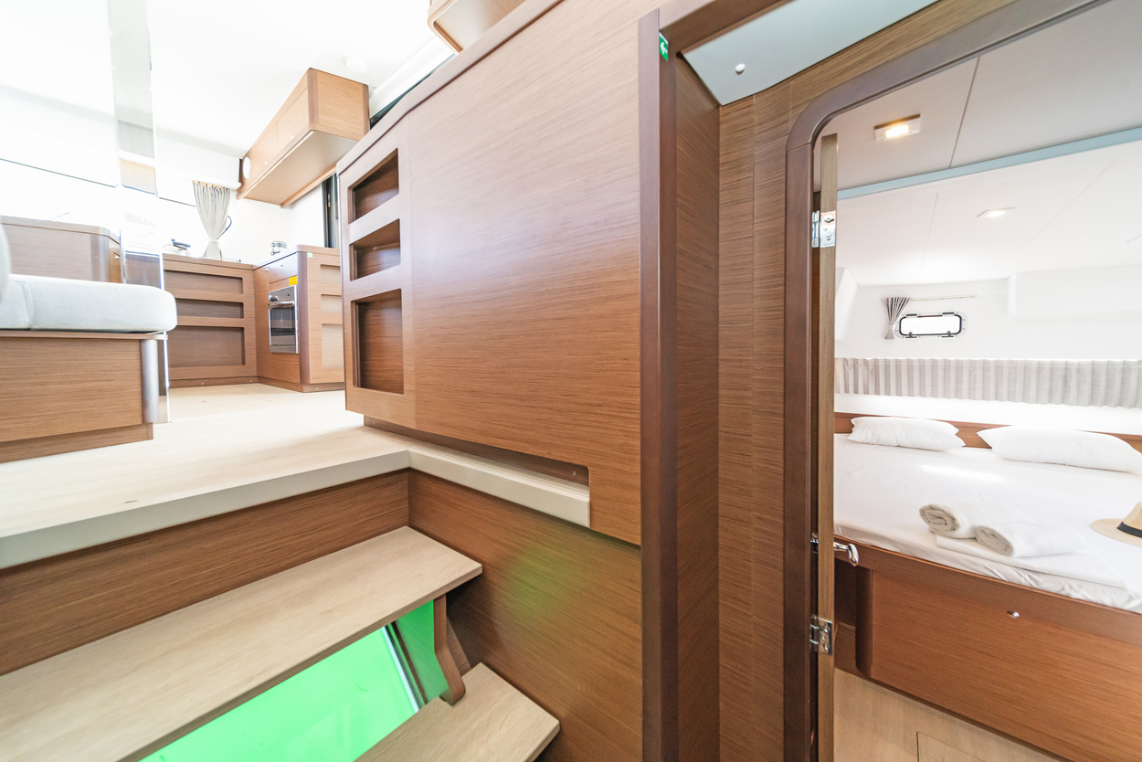 Lagoon 42 - 4 + 2 cab. — photo 17