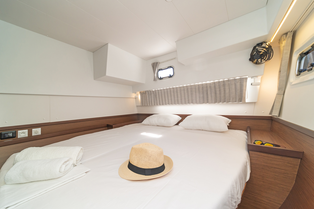 Lagoon 42 - 4 + 2 cab. — photo 19