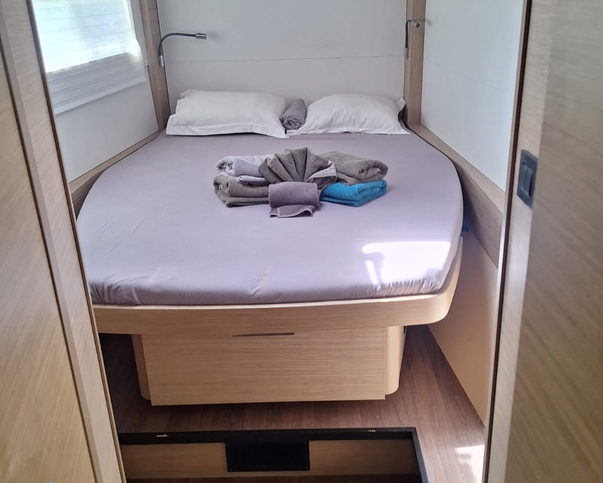 Lagoon 46 - 4 + 2 cab. — photo 8