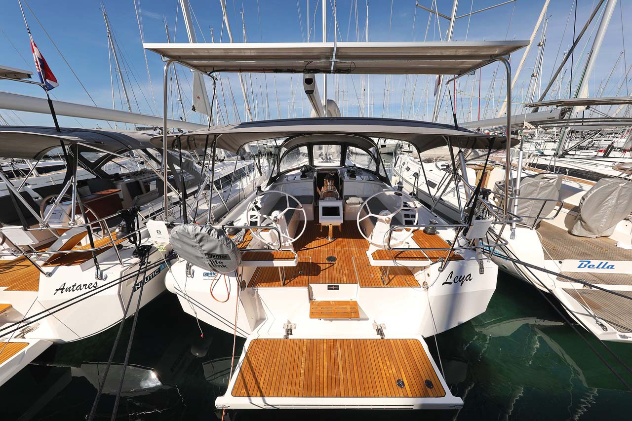 Bavaria C42 Style — photo 1