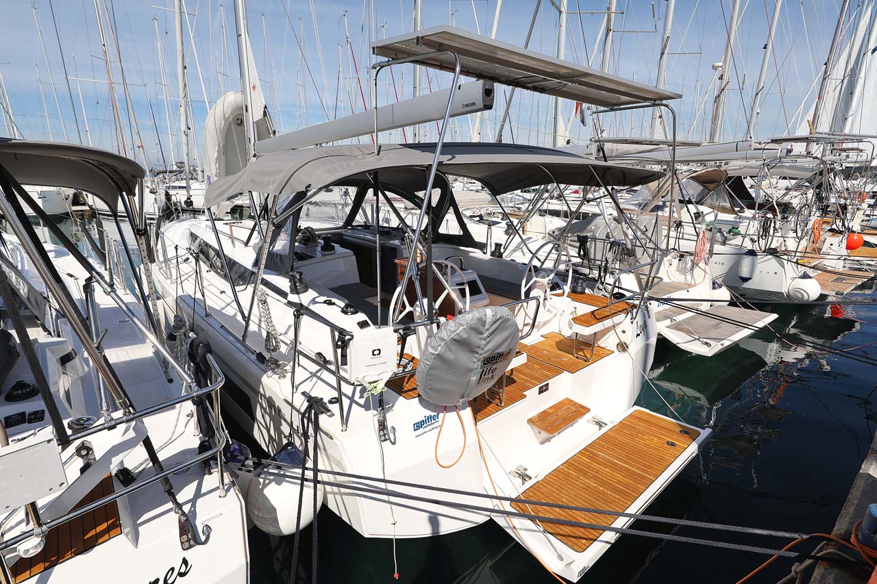 Bavaria C42 Style — photo 3