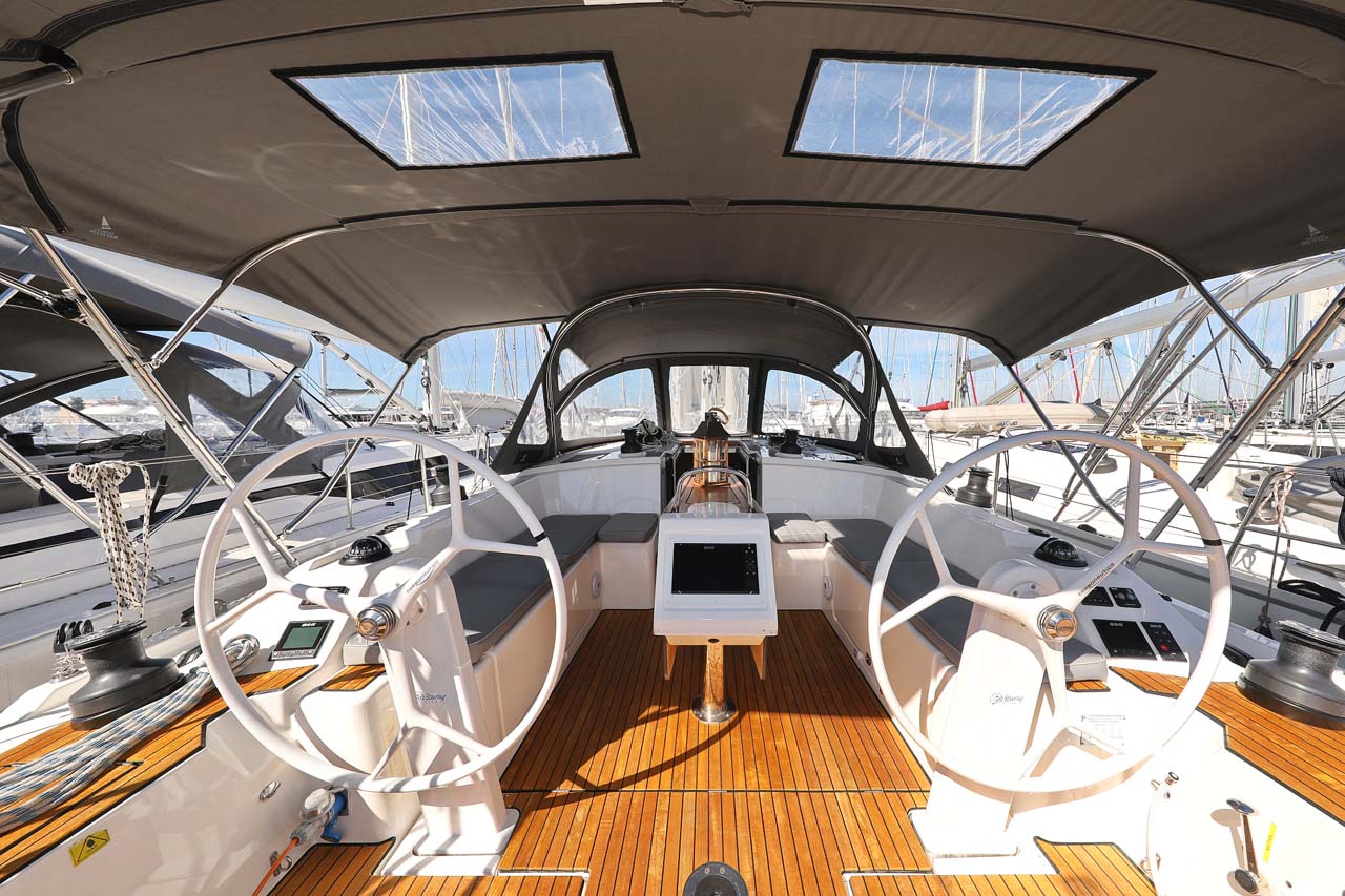 Bavaria C42 Style — photo 9