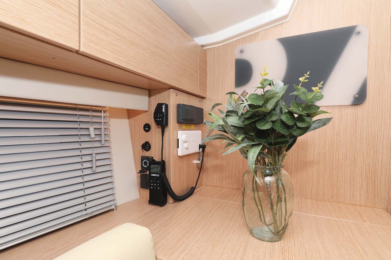 Bavaria C42 Style — photo 18