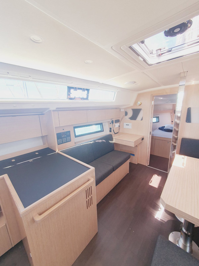 Bavaria C42 Style — photo 6