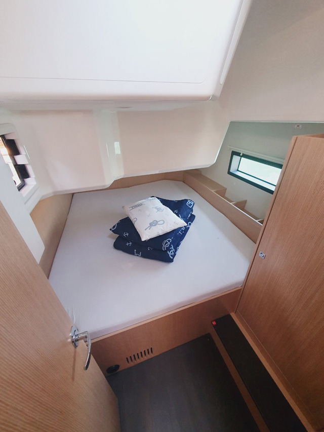 Bavaria C42 Style — photo 13