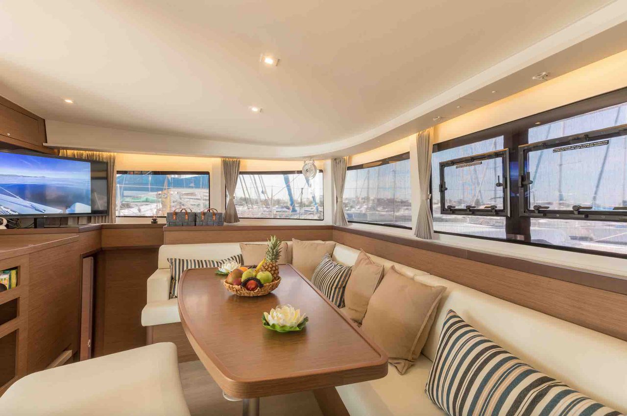 Lagoon 42 - 4 + 1 cab. — photo 18