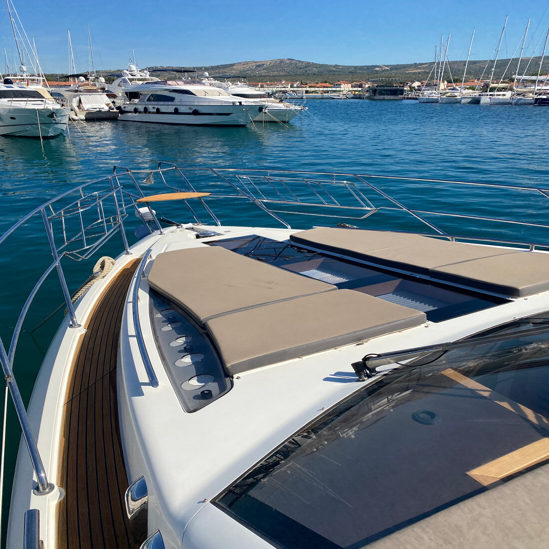 Galeon 550 Fly — photo 12