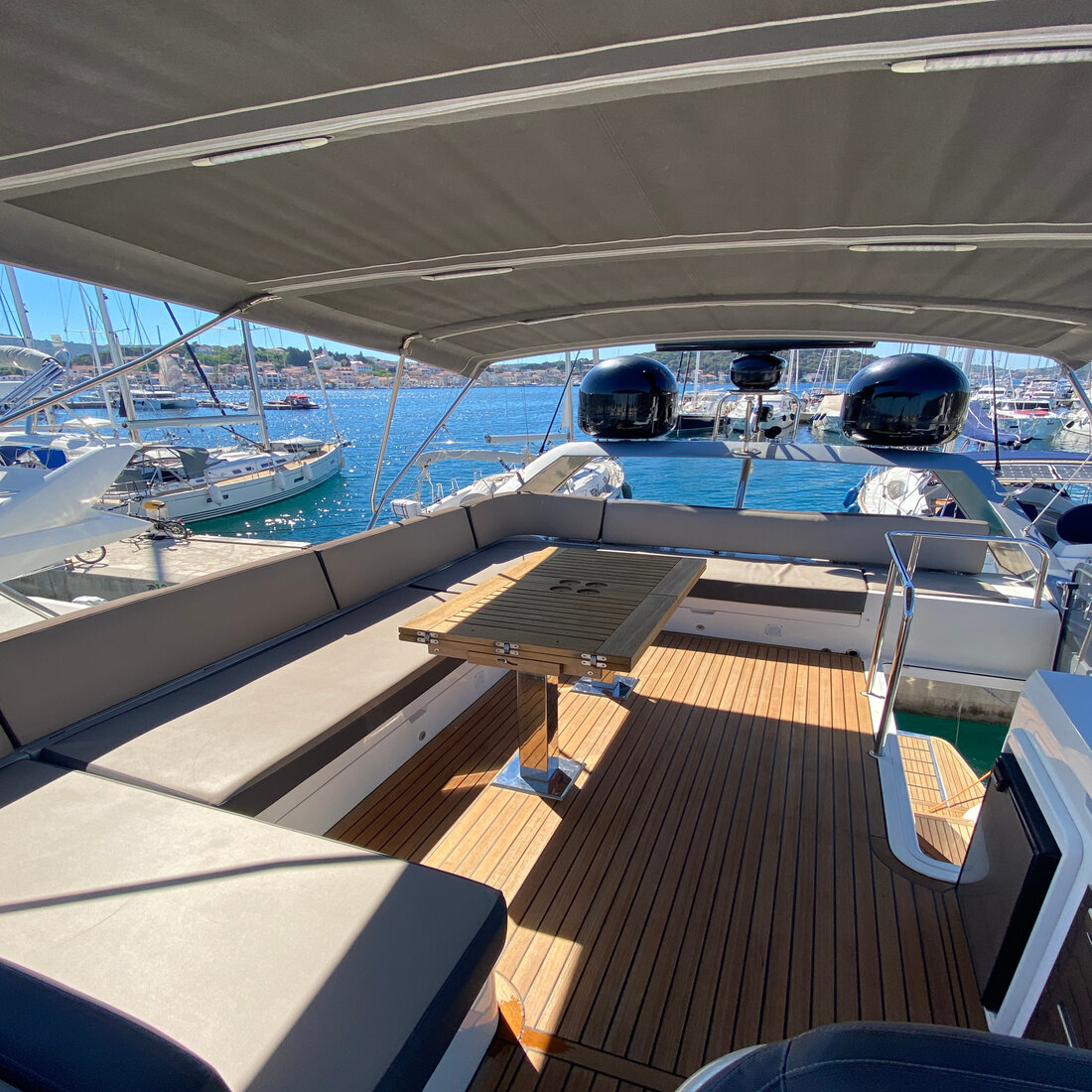 Galeon 550 Fly — photo 13