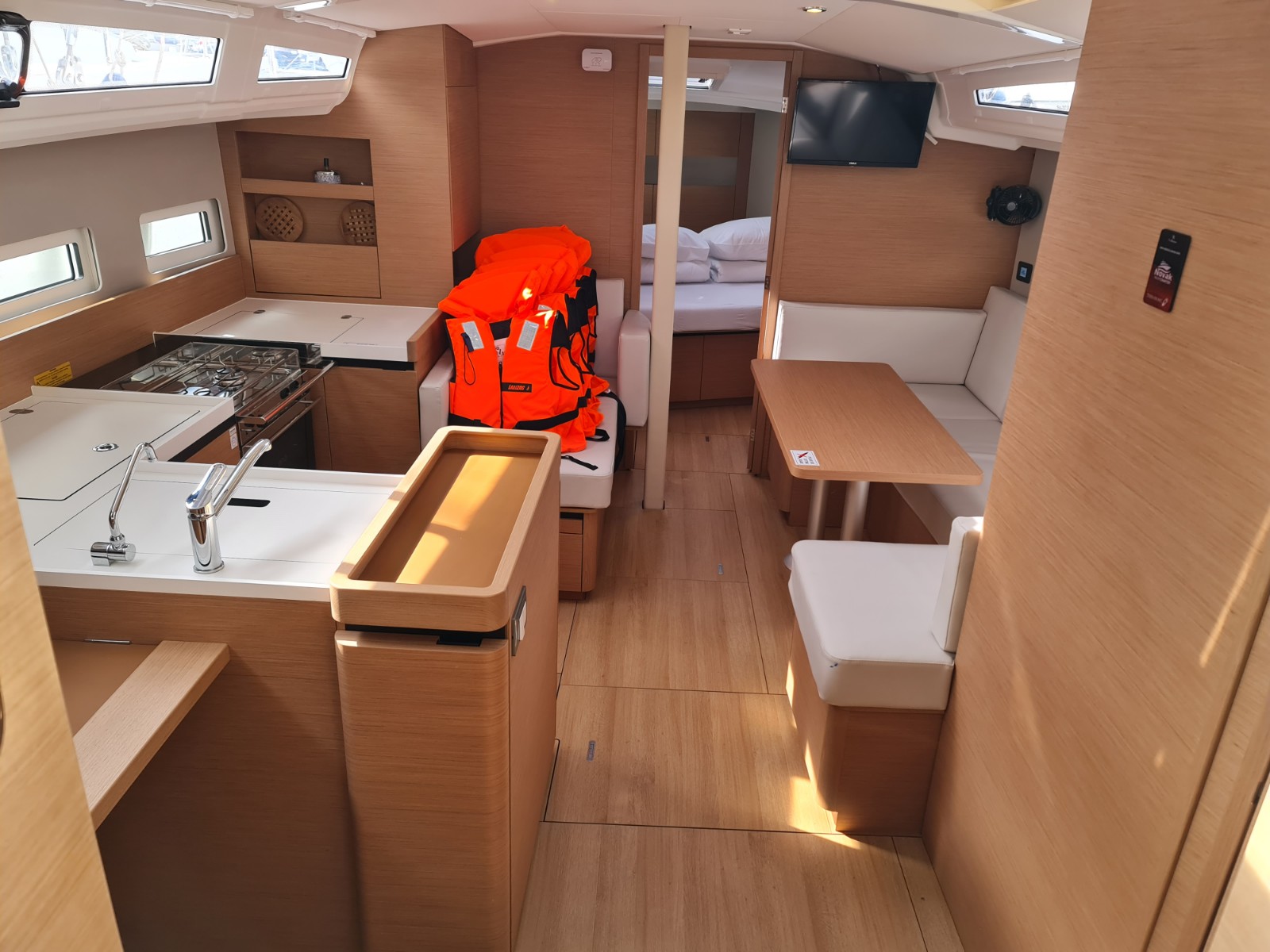 Sun Odyssey 410 - 3 cab. — photo 4