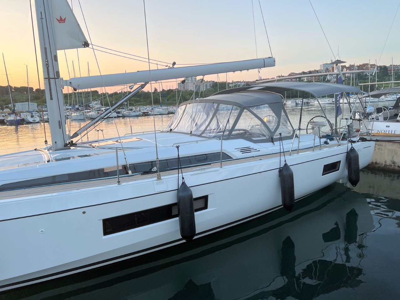 Oceanis 51.1 — photo 11