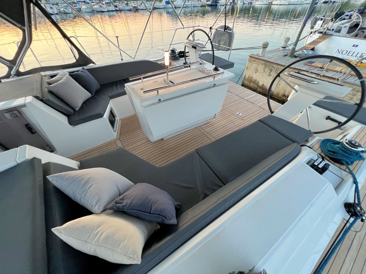 Oceanis 51.1 — photo 16