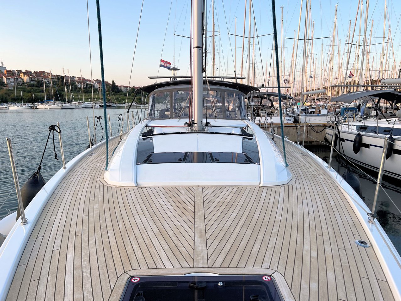 Oceanis 51.1 — photo 21