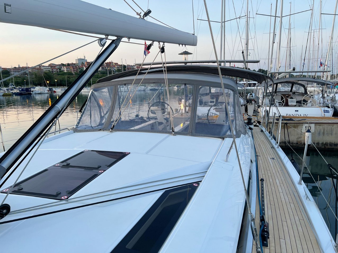 Oceanis 51.1 — photo 22