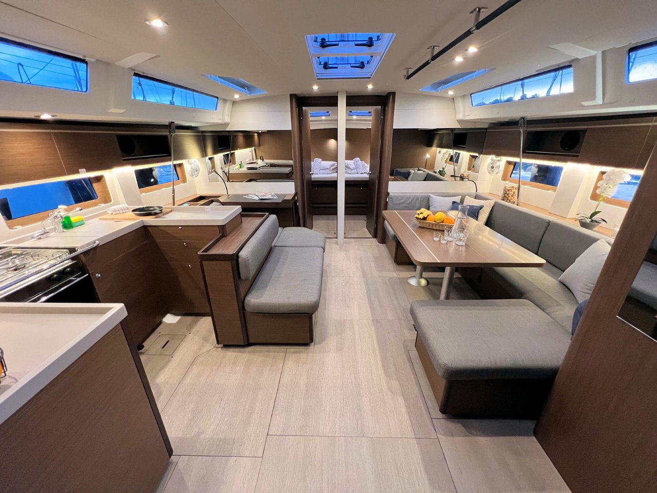 Oceanis 51.1 — photo 23