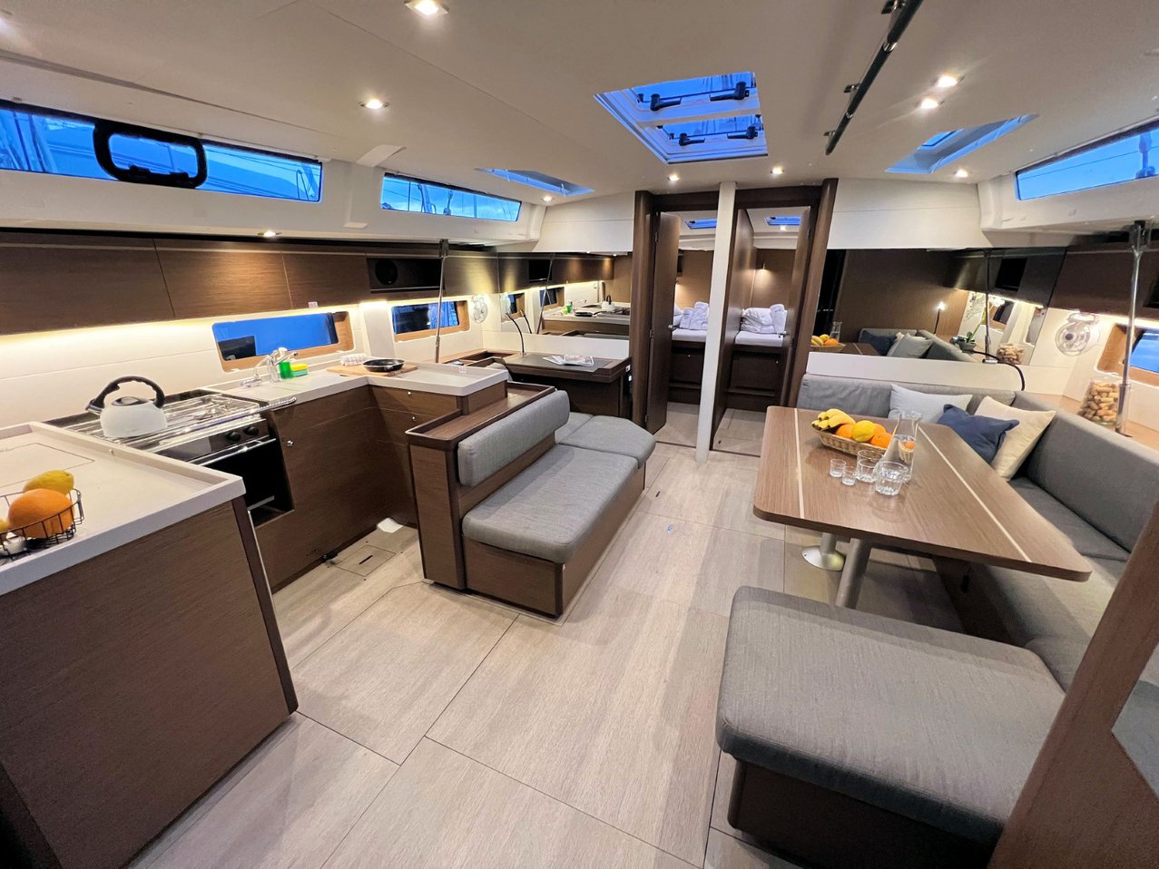 Oceanis 51.1 — photo 24