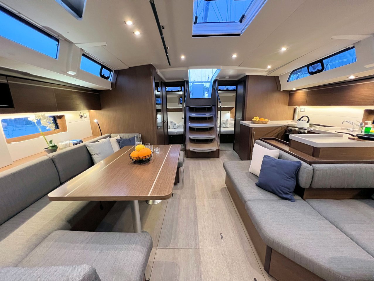 Oceanis 51.1 — photo 26