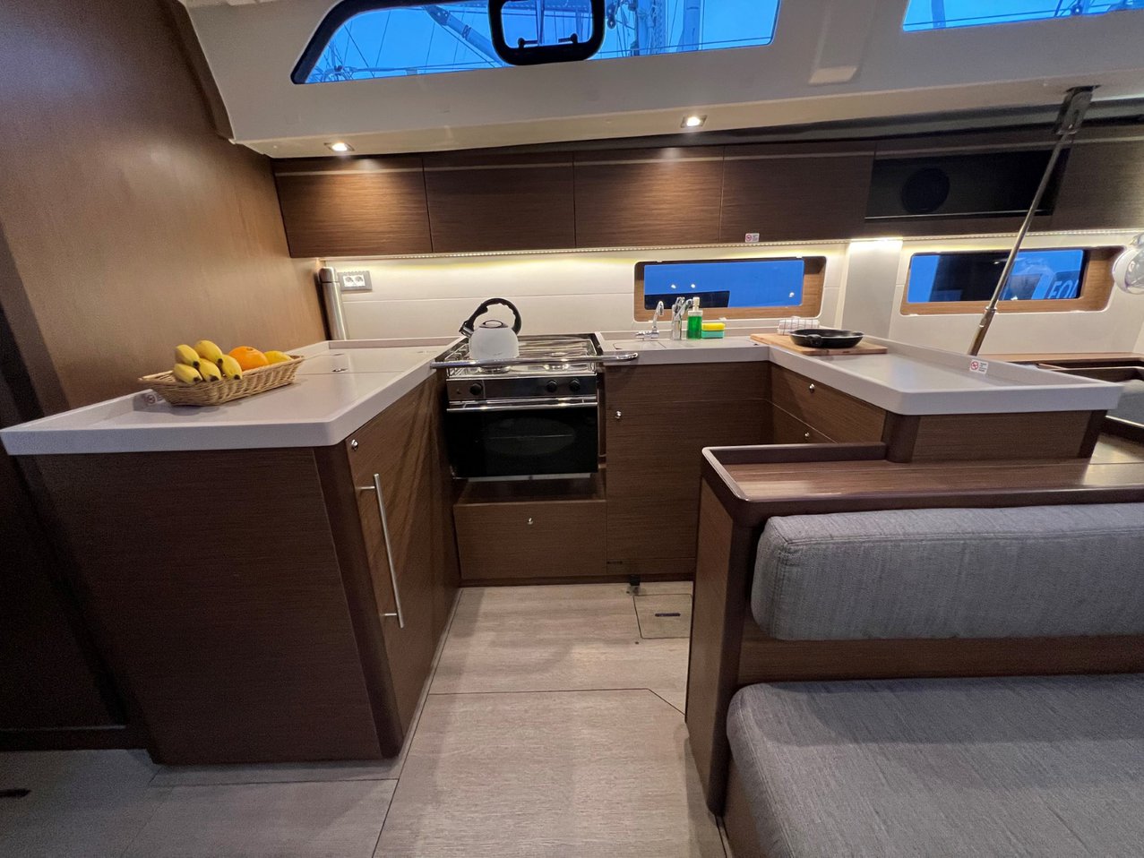 Oceanis 51.1 — photo 32