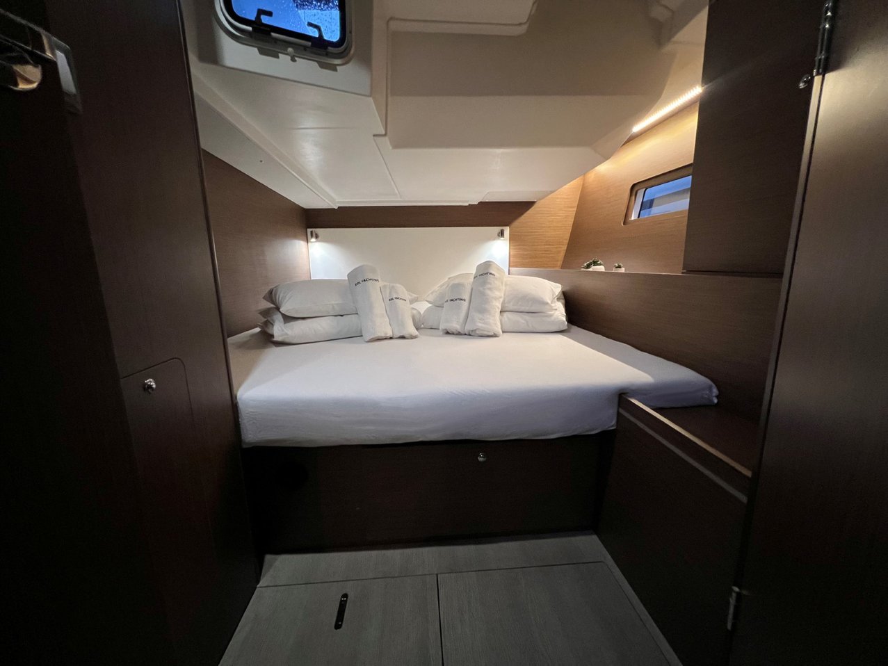 Oceanis 51.1 — photo 36