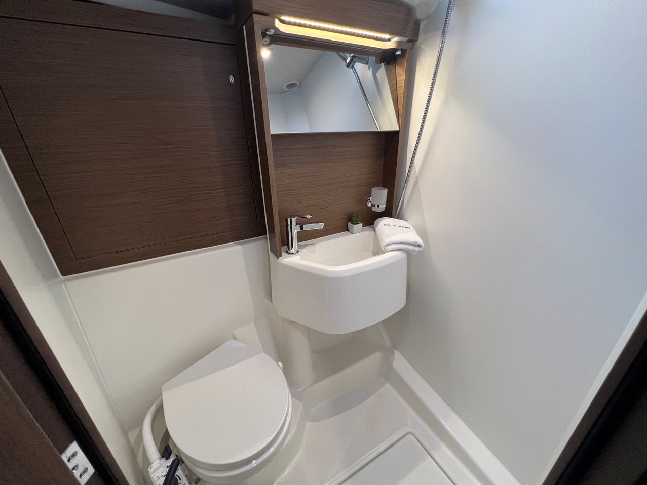Oceanis 51.1 — photo 40
