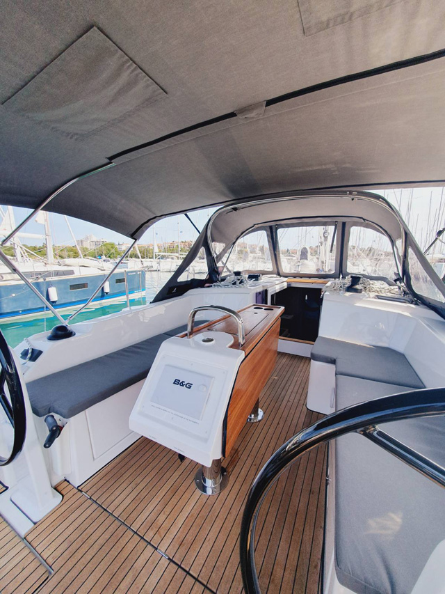 Bavaria C38 — photo 6