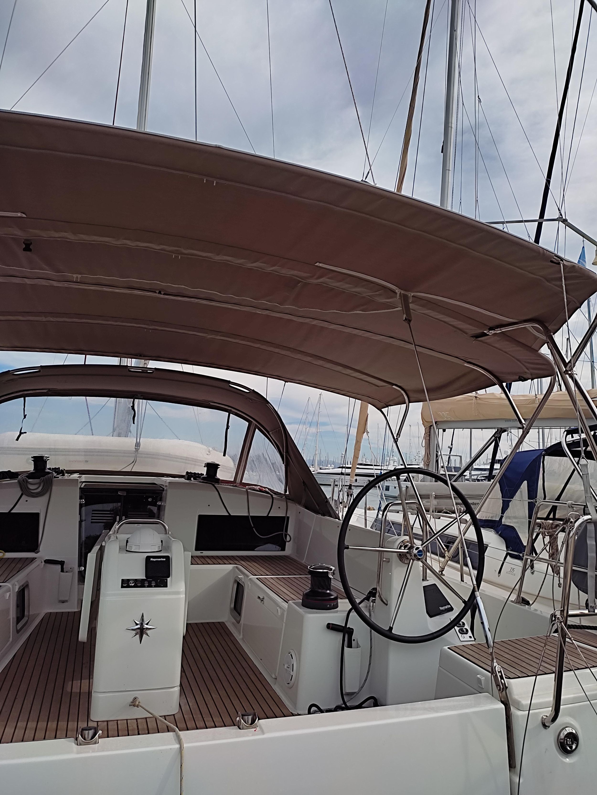 Sun Odyssey 490 - 5 + 1 cab. — photo 3