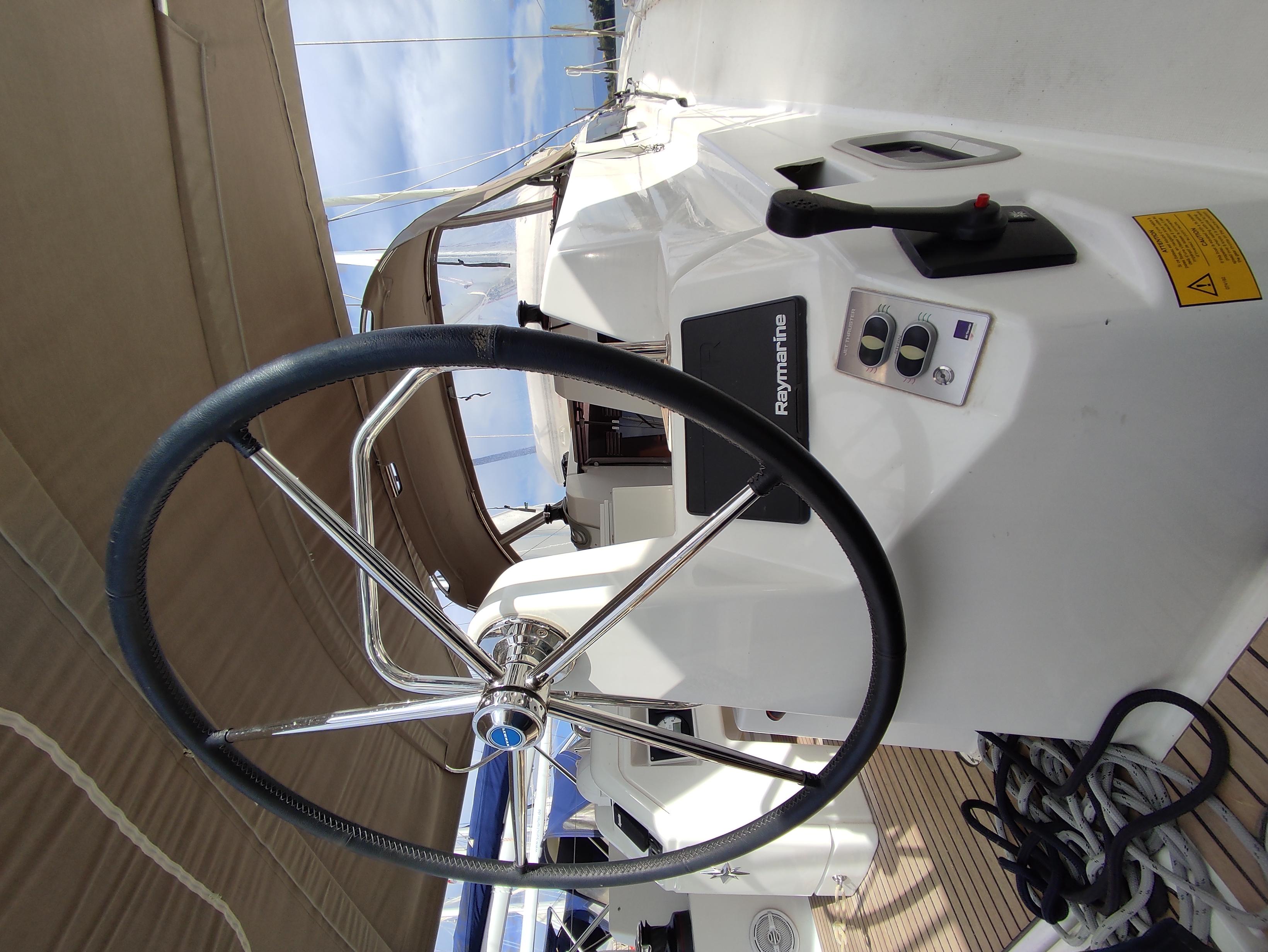 Sun Odyssey 490 - 5 + 1 cab. — photo 8