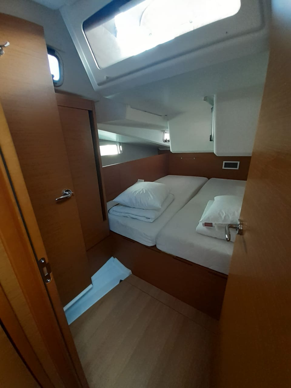 Sun Odyssey 490 - 5 + 1 cab. — photo 19