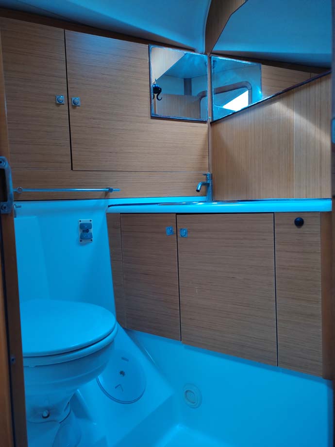 Sun Odyssey 44i - 3 cab. — photo 13