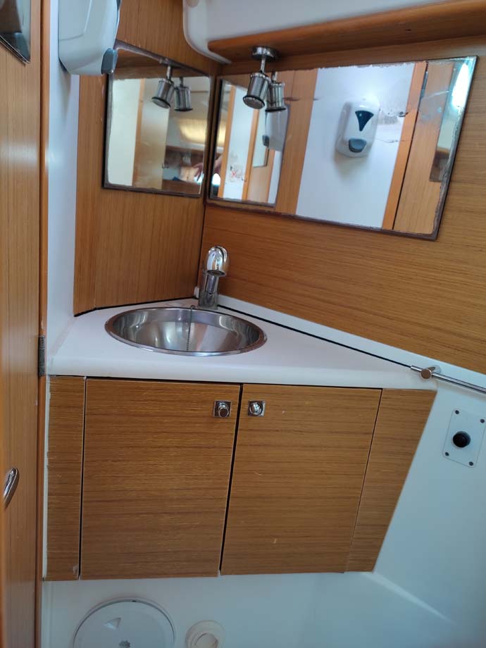 Sun Odyssey 44i - 3 cab. — photo 17