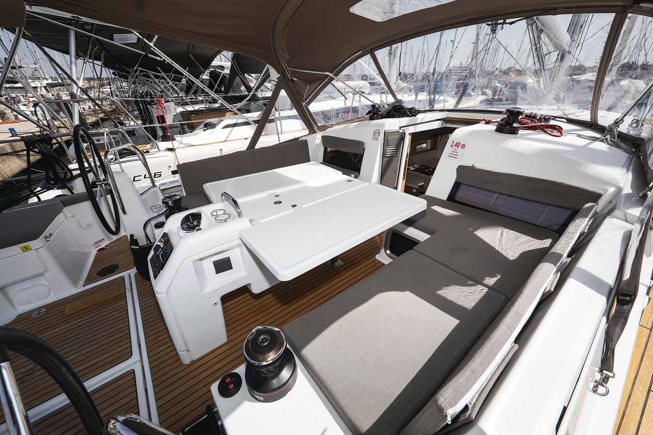 Sun Odyssey 440 - 3 cab. — photo 9