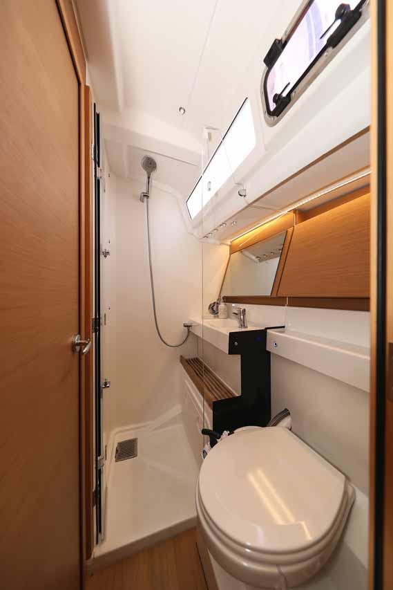 Sun Odyssey 440 - 3 cab. — photo 26
