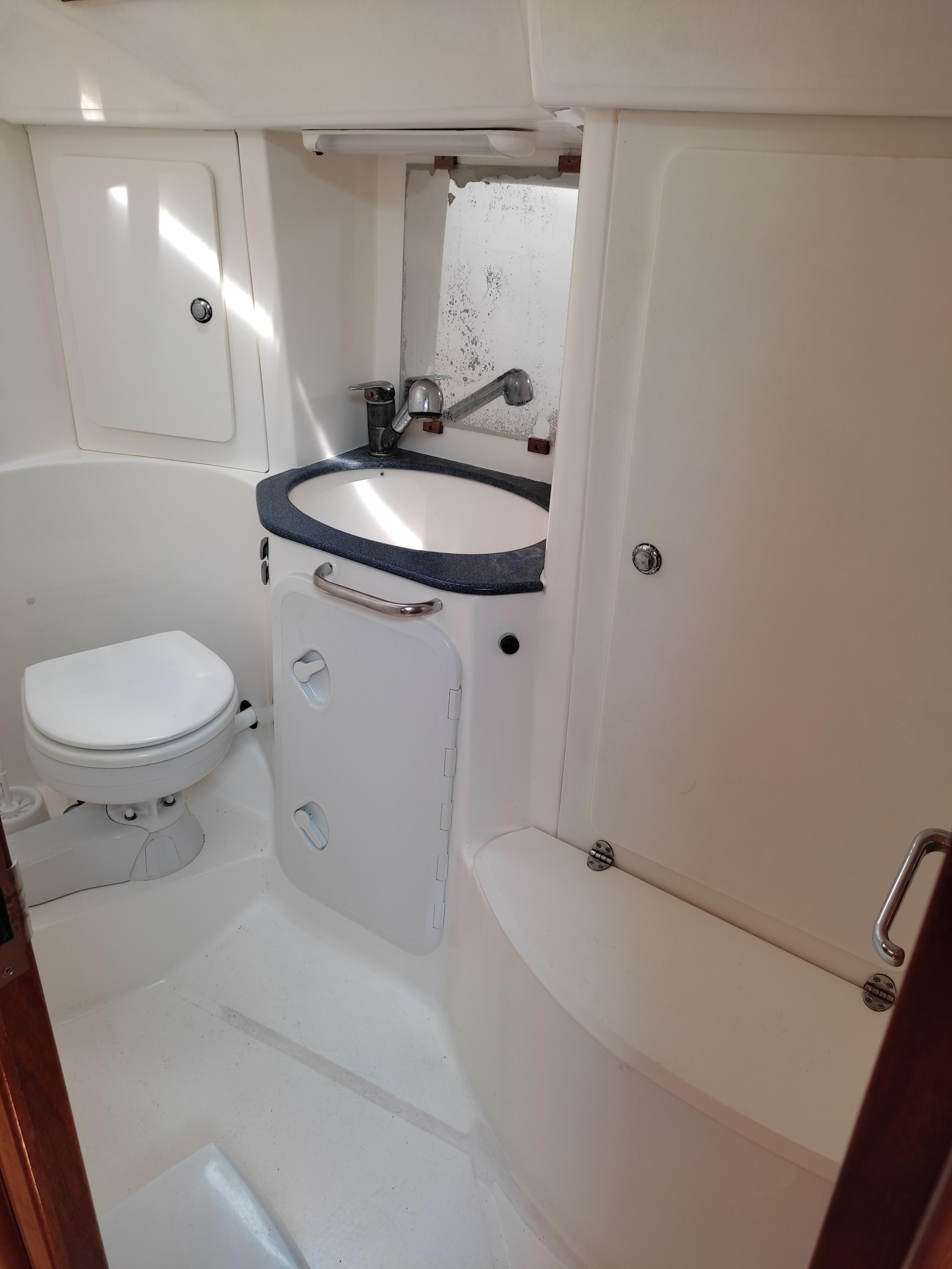 Bavaria 41 — photo 13