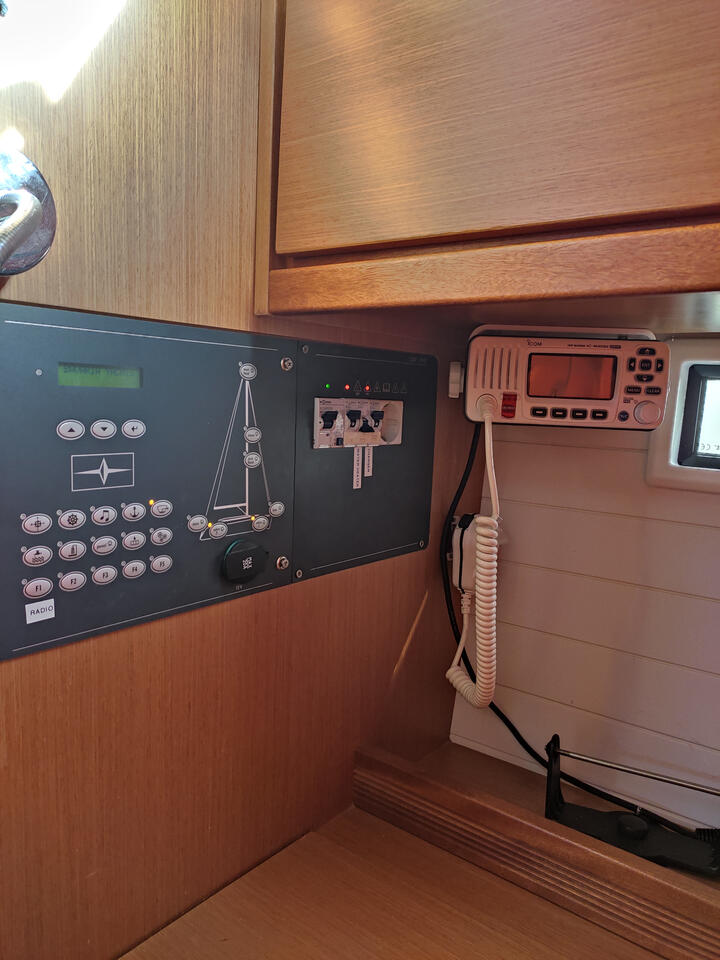 Bavaria Cruiser 40 — photo 8