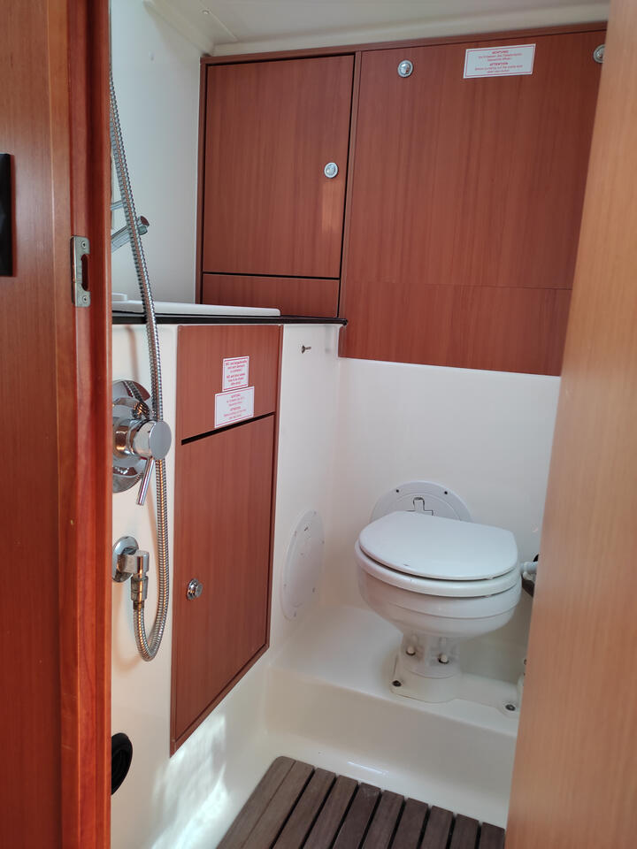 Bavaria Cruiser 40 — photo 14