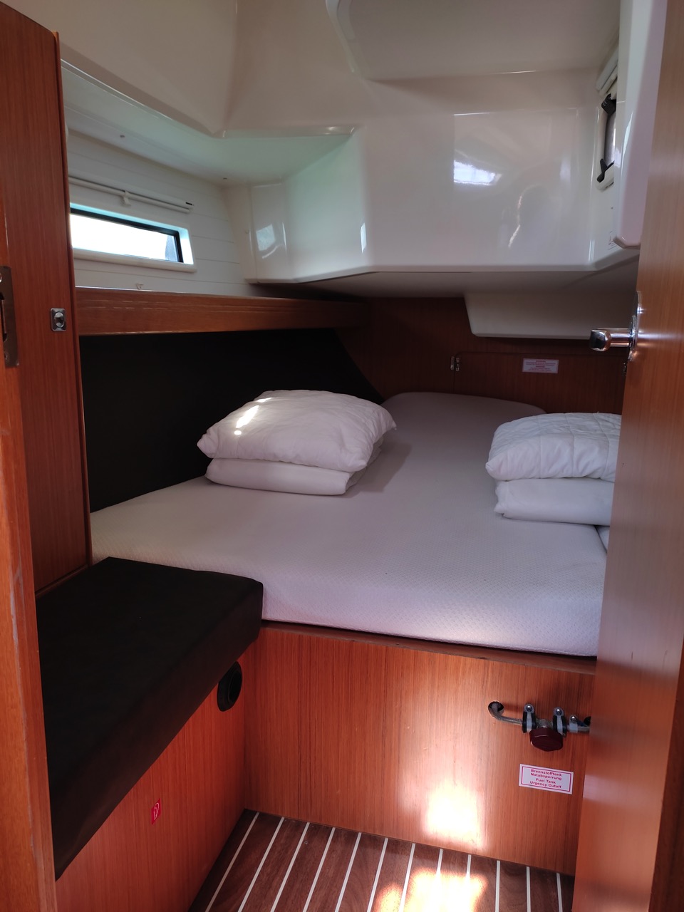 Bavaria 37 Cruiser — photo 8
